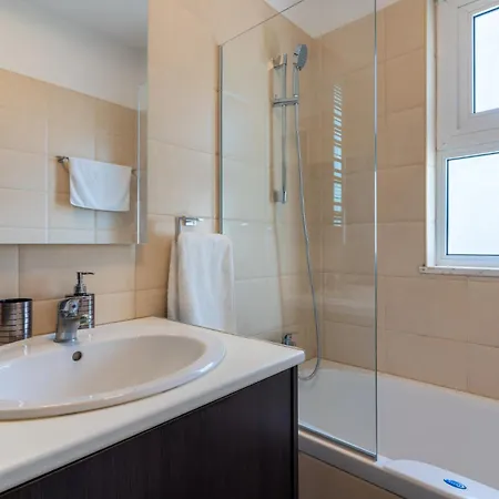 Harbor In Apartamento Larnaca