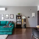 Apartment Harbor In *