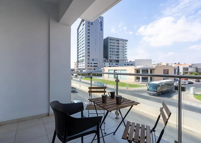 Harbor In 라르나카