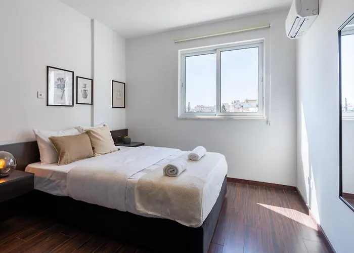 Harbor In * 라르나카